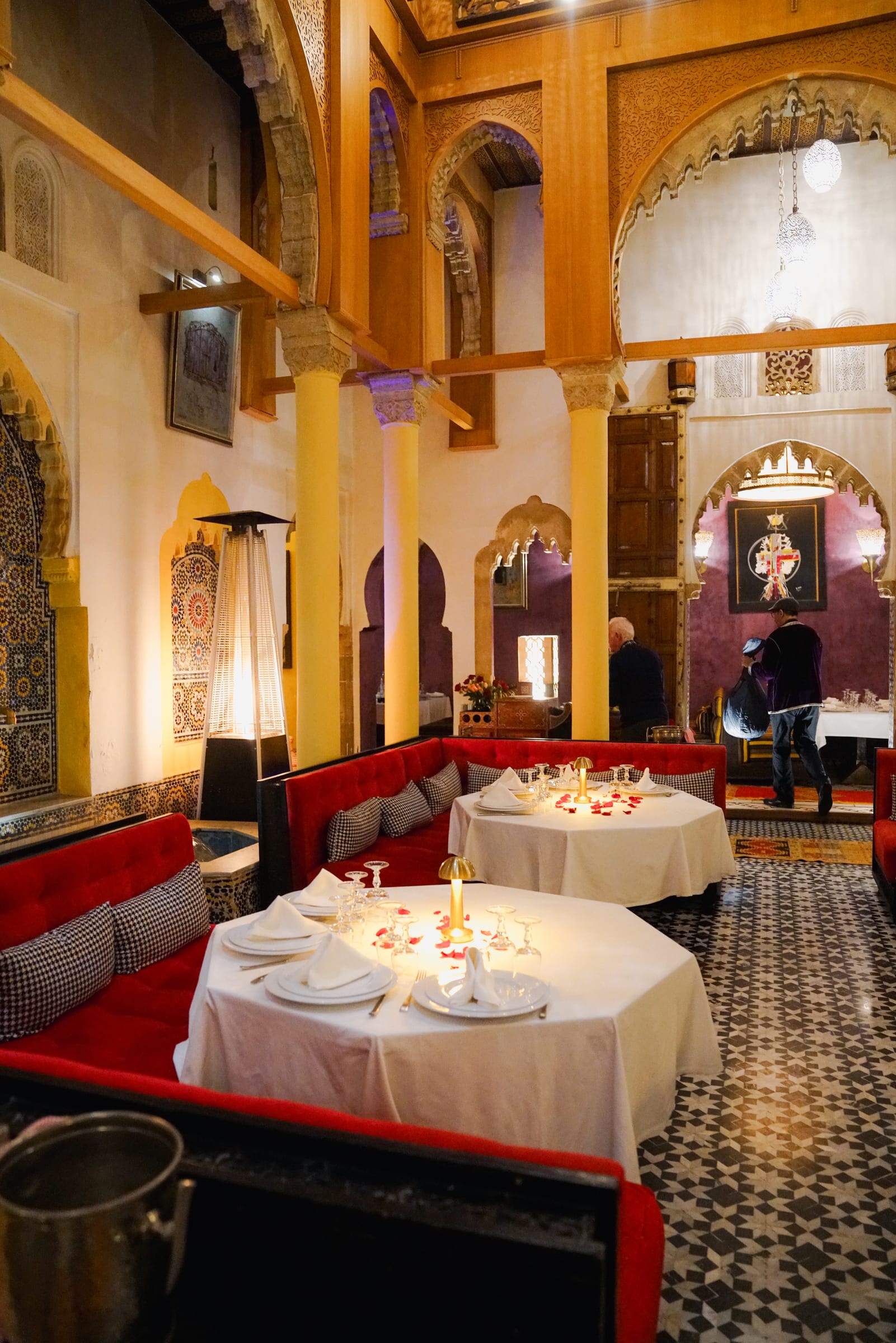 Dinarjat patio illuminated in the evening